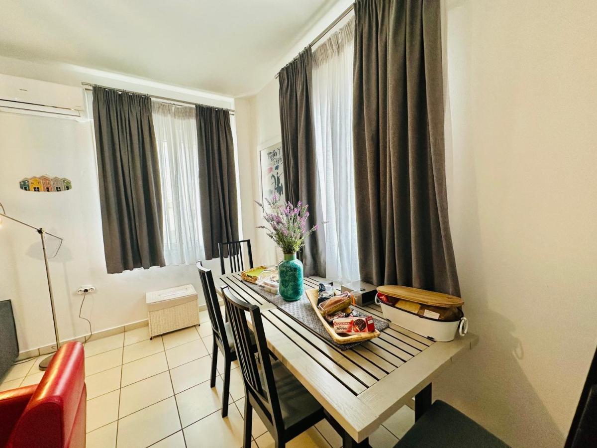 Gianna'S Apartment Central Aigio Cozy And Shining Exterior photo