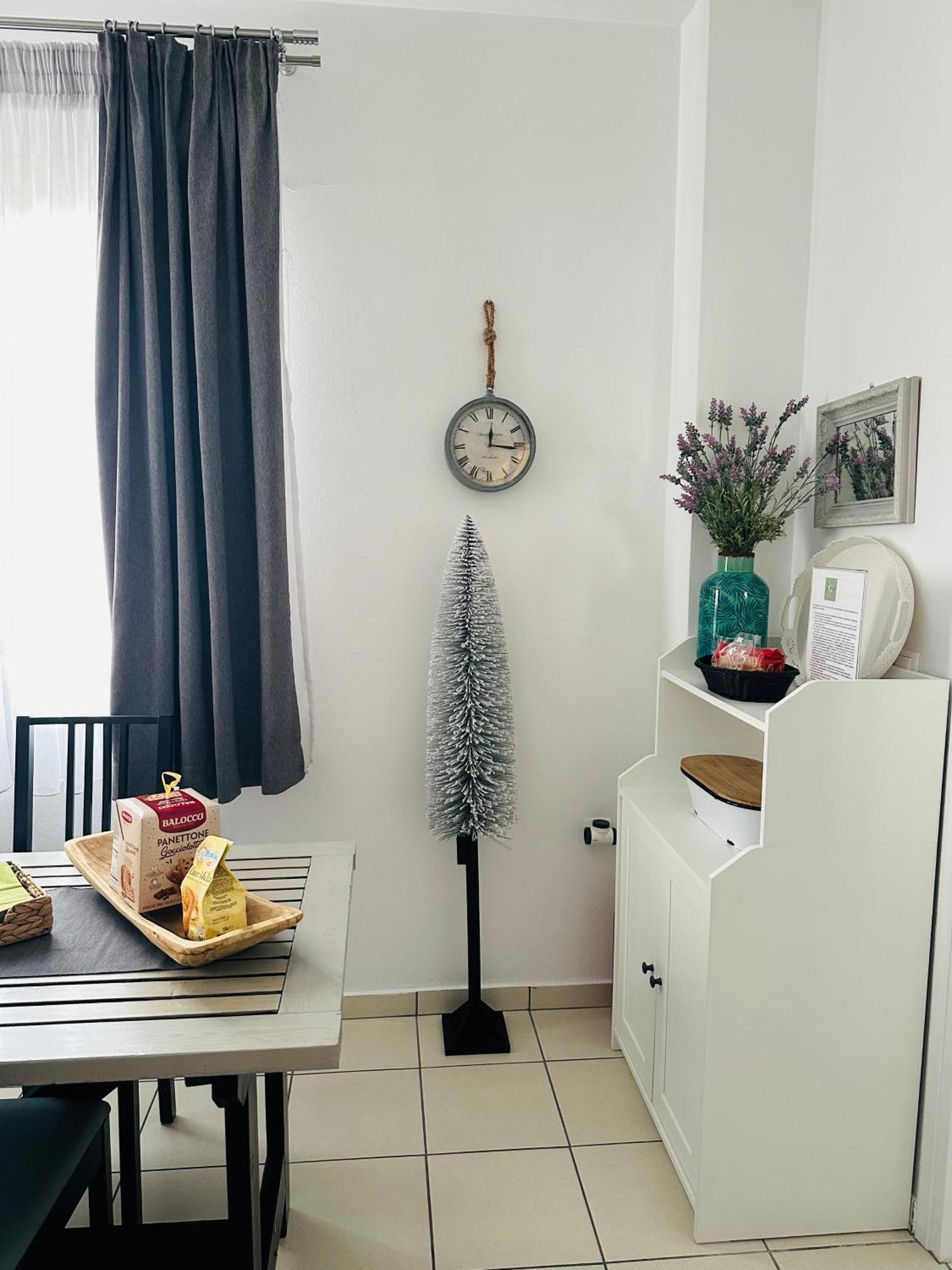 Gianna'S Apartment Central Aigio Cozy And Shining Exterior photo